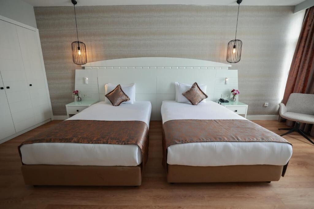 Nova Plaza Orion Hotel